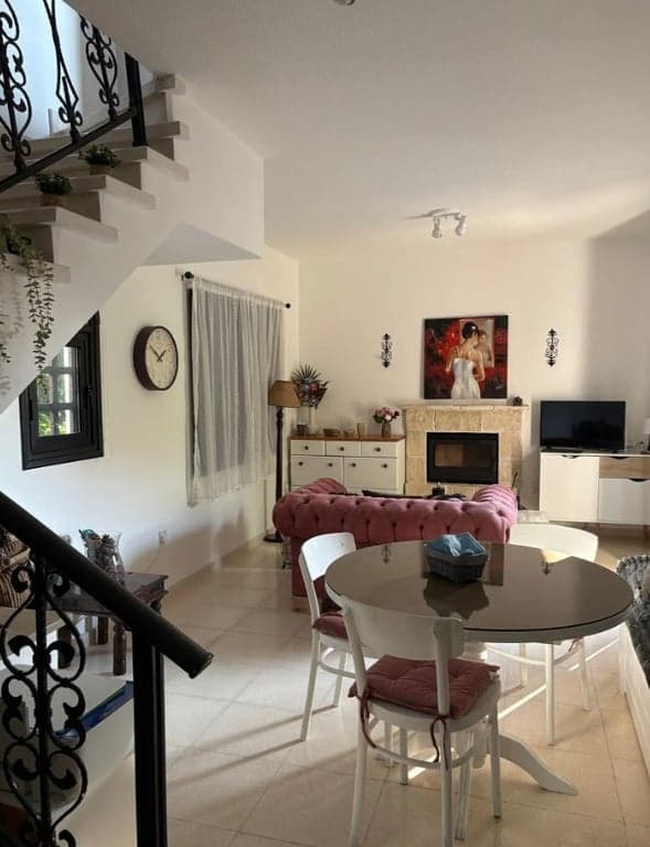 2 bedroom house for rent in Tala