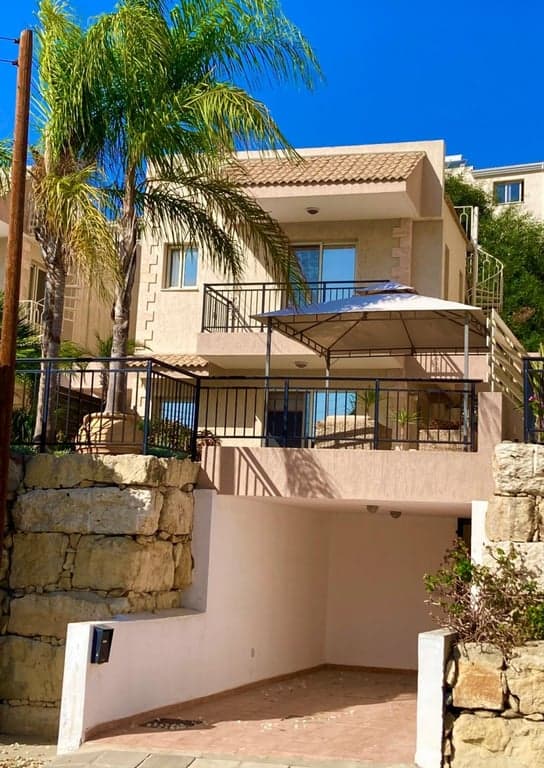 2 Bedroom Townhouse for rent in Chloraka Paphos