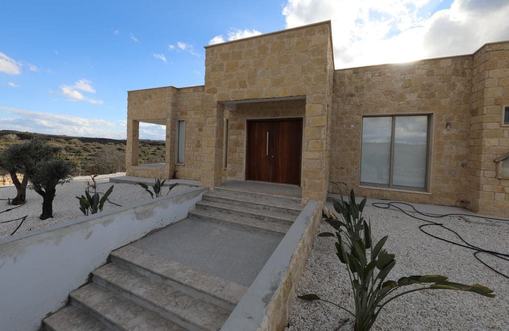 EXCLUSIVE ARODES BUNGALOW: 3 Bed, 3 Bath Luxury Retreat with 7,300m² Plot & Pool