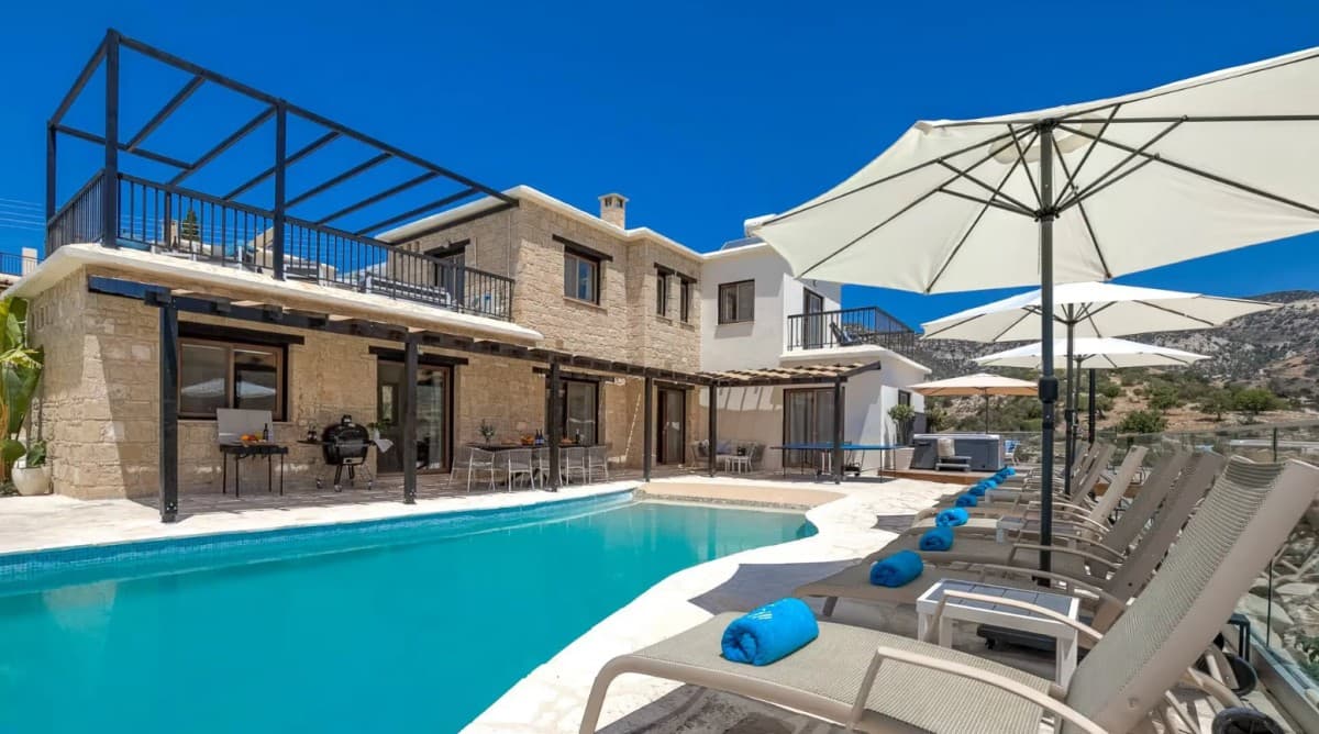 Luxury Stone Built 6 Bedroom Villa in Peyia